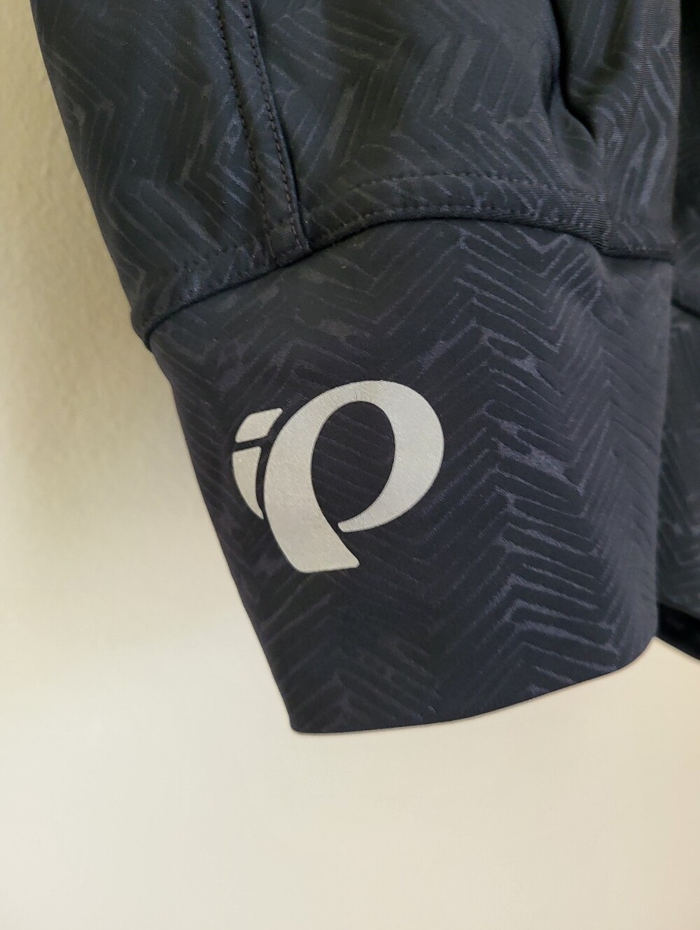 Pearl Izumi Padded Bike Shorts, Size Large - Picture 5 of 7